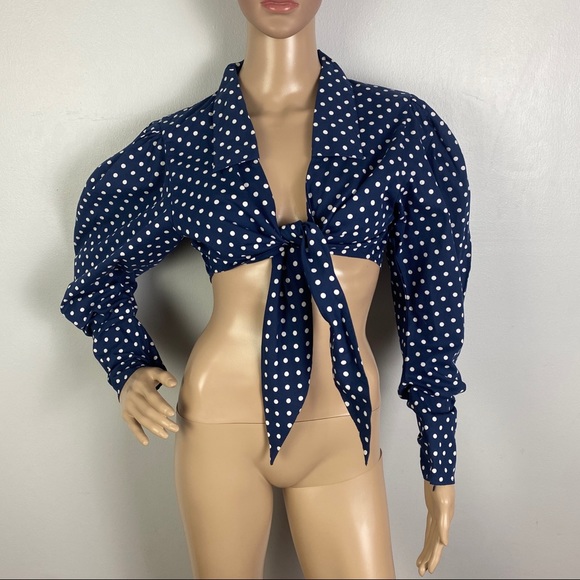 NEW WEWOREWHAT REVOLVE BLUE POLKA DOT TIE-FRONT CROP TOP - Picture 2 of 9